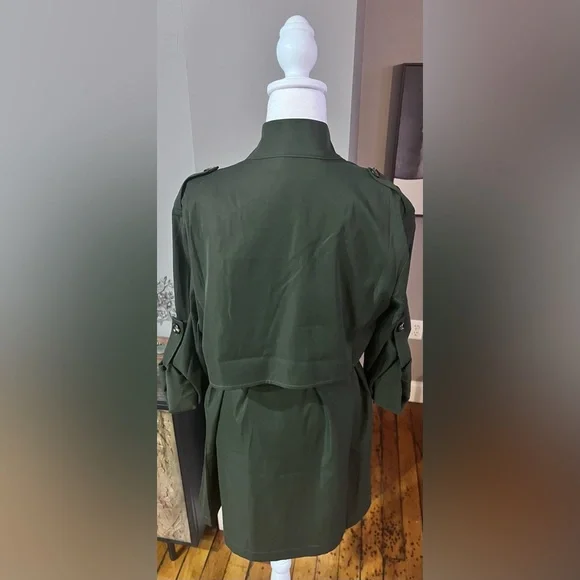 Army Green Trench Coat | Size Medium - Picture 6 of 14